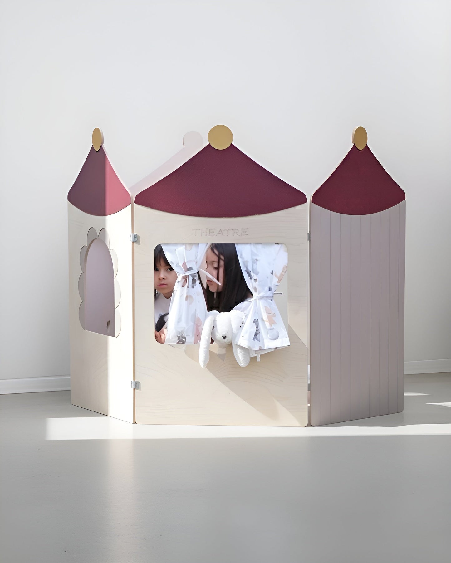 Tiyatro Katlanır Oyun Evi
